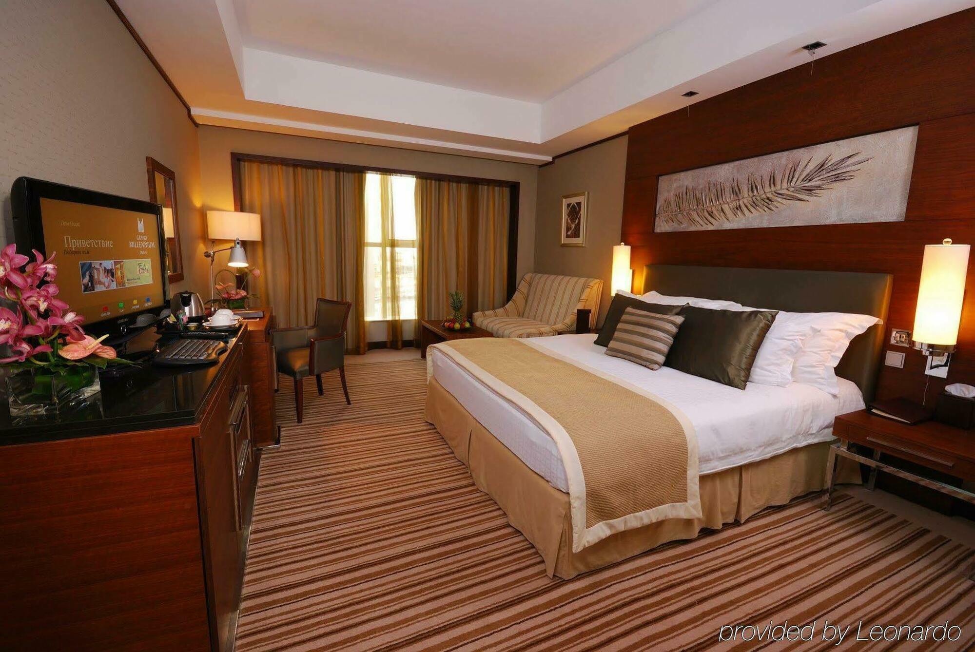 Grand Millennium Dubai Hotel Room photo